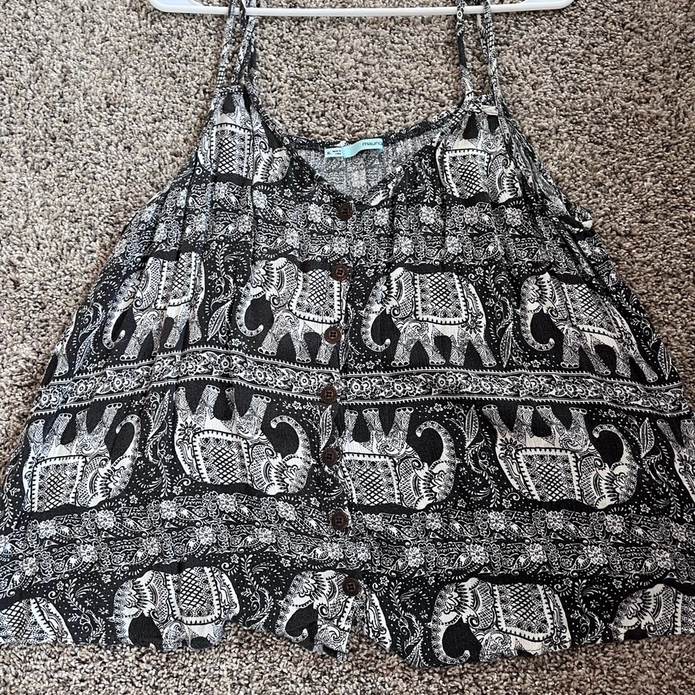 Maurices tank top with elephants. Buttons up front of tank